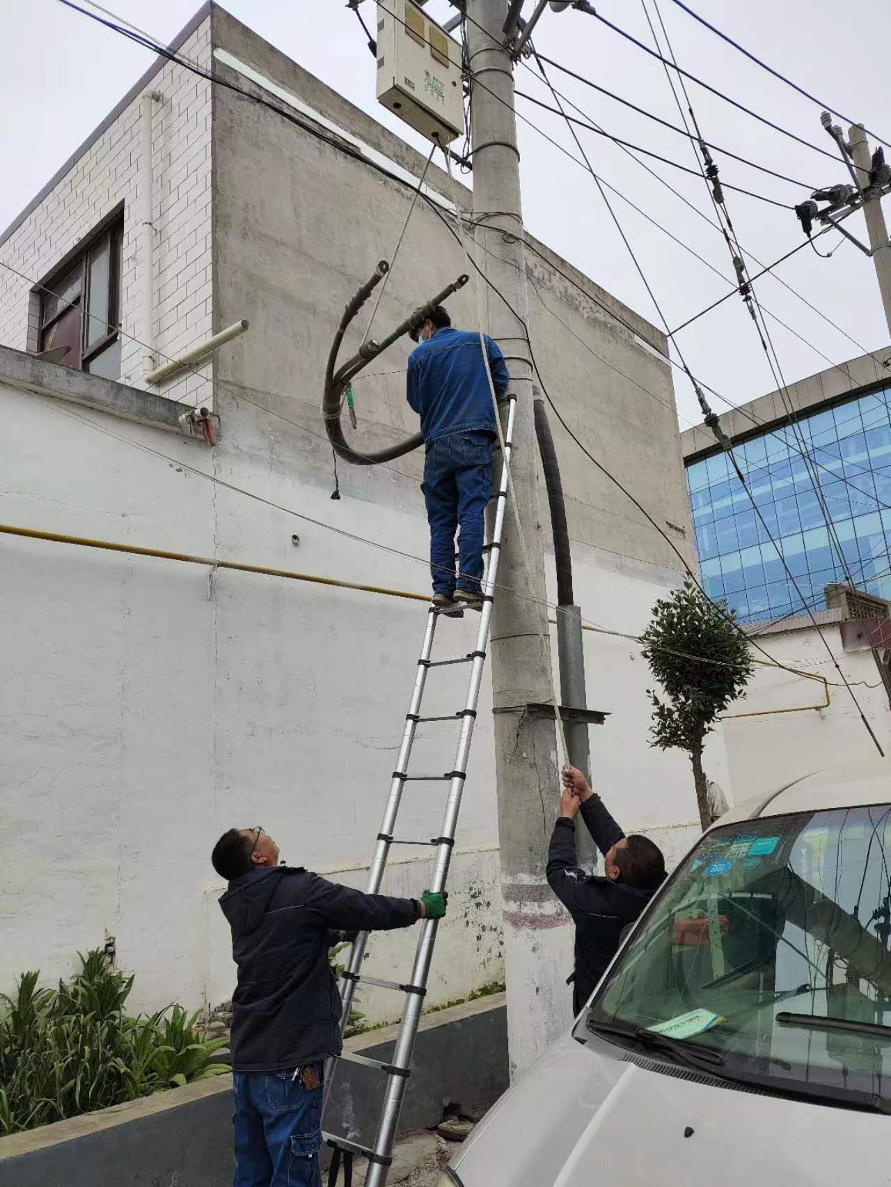 <a href='http://www.cenkx.cn/Ppzq/ersted.html'>電纜故障定位儀</a>